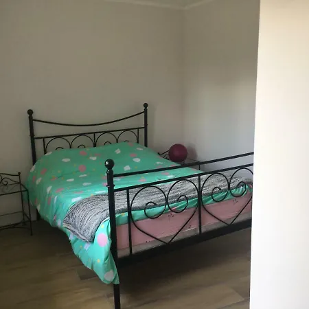 Charmante Petite Maison בית הארחה סאריס
